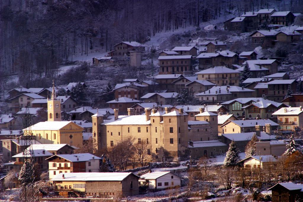 Maison Cassius Issogne Bagian luar foto